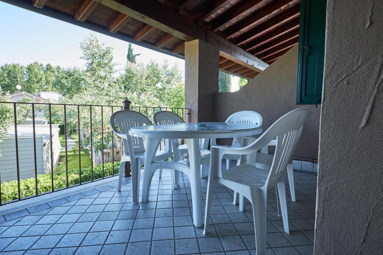 Villaggio Turistico Lugana Marina シルミオーネ エクステリア 写真